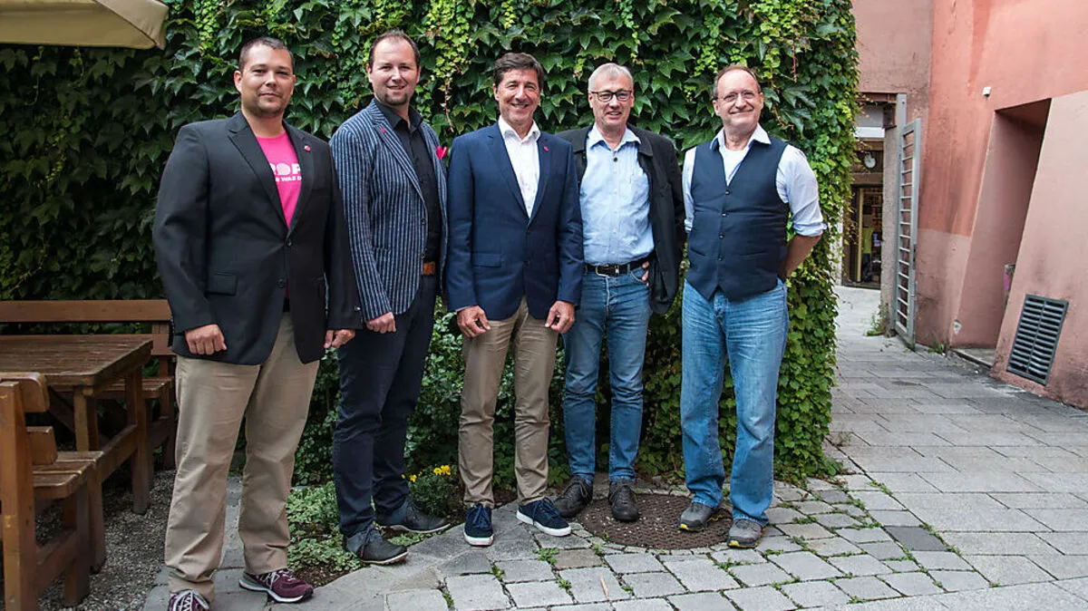 Michael Krautgasser, Domenik Ebner, Landesspitzenkandidat Johannes Margreiter, Hannes Schwarzer, Alfred Luneschnig (Nicht im Bild: Josef Winkler und Gerhard Schullin) 
