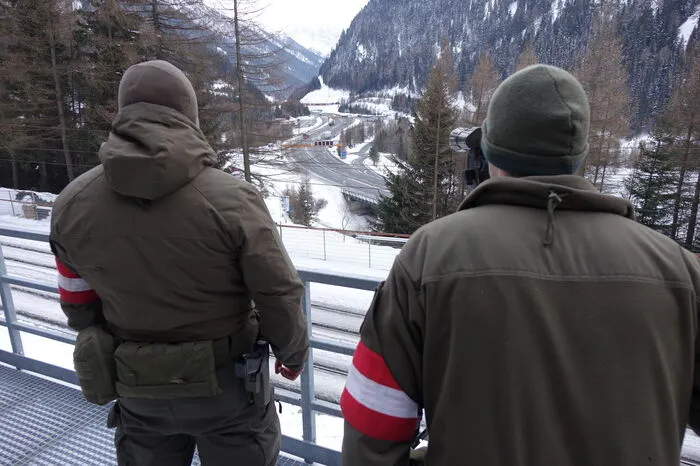 Auf dem Posten „Brenner 2“ werden Geleise und die Umgebung des Grenzüberganges Brenner 24 Stunden lang kontrolliert.