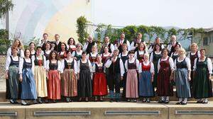 Der 1873 gegründete Alpen Adria Chor mit rund 40 Mitgliedern kommt nationalen sowie internationalen Liedern im Gepäck
