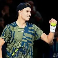 Holger Rune steht in Paris-Bercy im Finale