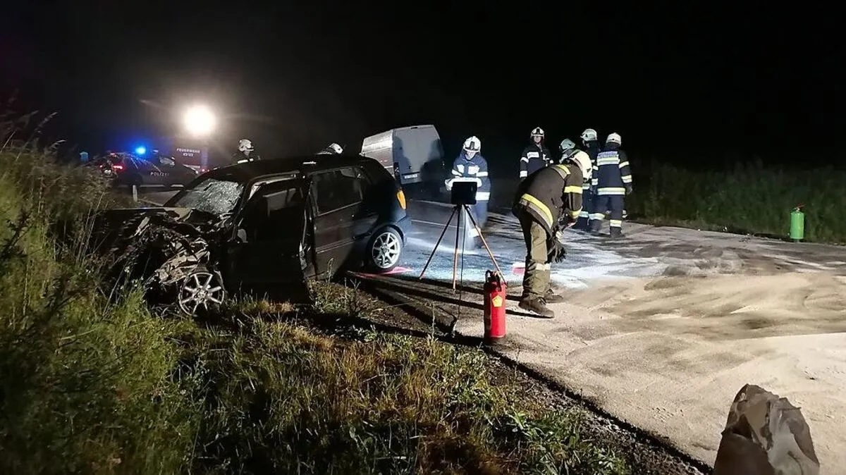 Beim Unfall auf der Loiblpass Straße wurden drei Personen verletzt