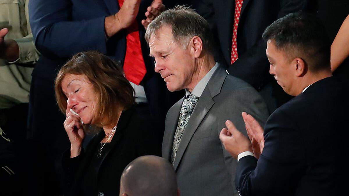 Fred und Cindy Warmbier reichten am Donnerstag bei einem Bundesgericht in der Hauptstadt Washington eine Klage ein