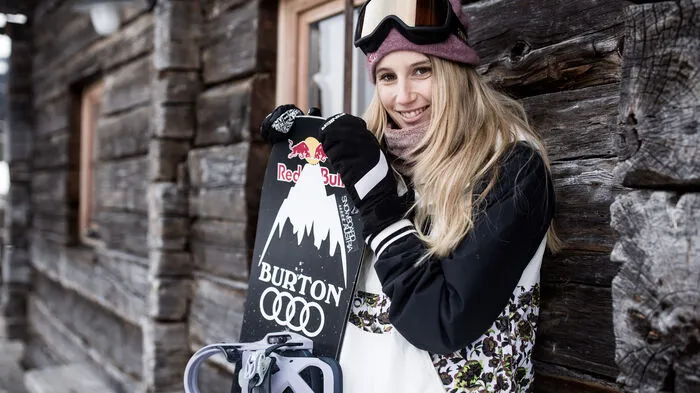Am WM-Schauplatz von 2015 geht am Samstag ein Slopestyle in Szene. Mitte Dezember hat die Kärntnerin auf der "Dew Tour" in Breckenridge (Colorado) einen Contest dieser Disziplin gewonnen, präsentiert sich also in Bestform.