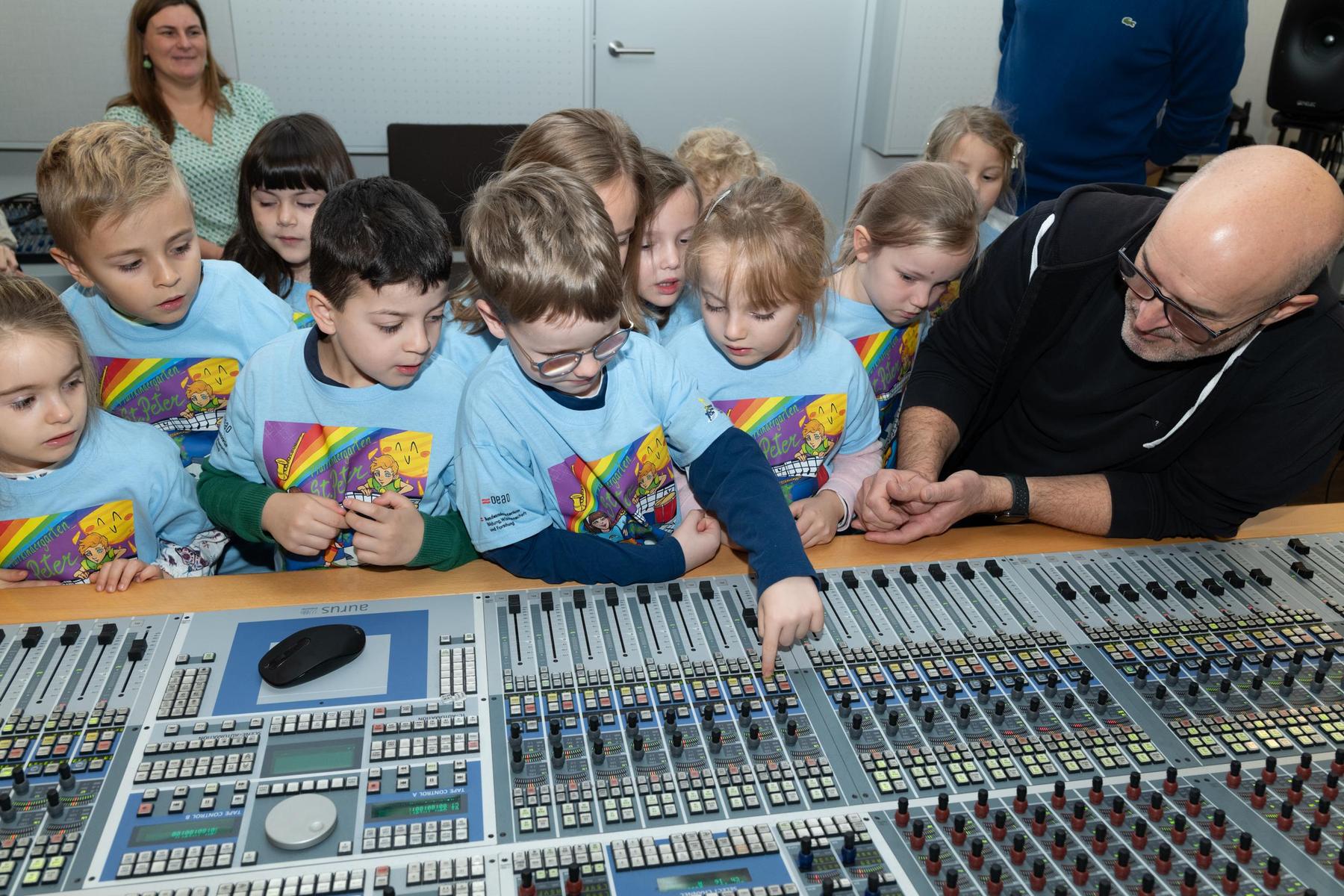Kinder.Musik.Uni 2024: Kärntner Kindergartenkinder wurden zu kleinen Stars im Tonstudio