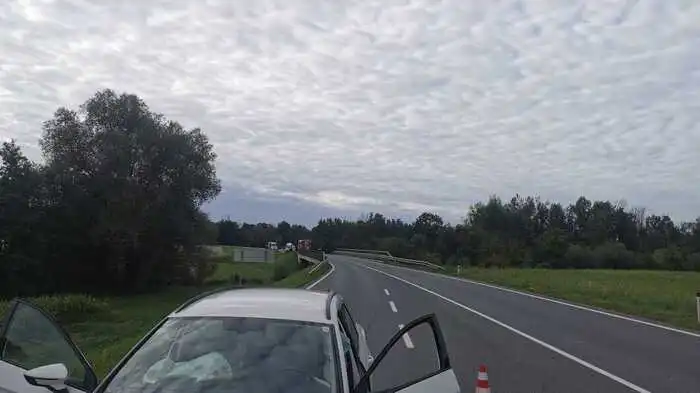 Freitagmorgen kollidierten zwei Pkw auf der B64 bei St. Ruprecht/Raab auf Höhe der Tankstelle Leitner.