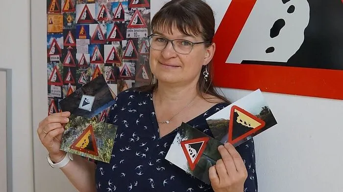 Martina Weirer sammelt Steinschlag-Schilder. Raten Sie mit, woher die folgenden, von ihr entdeckten "Abweichler" stammen und was an ihnen anders ist.