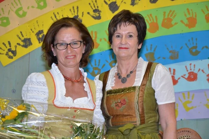 Viele Dankesworte wurden gesprochen - auch von der ebenfalls scheidenden Obfrau des Elternvereins, Beate Schmidt.