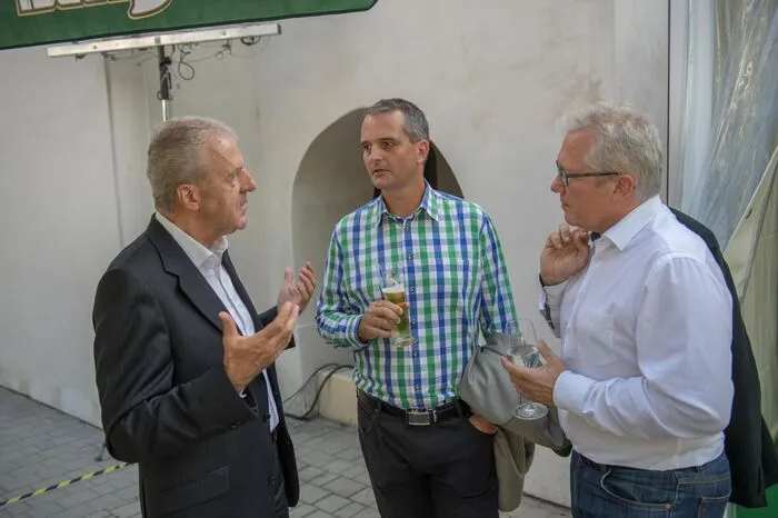 Gerhard Widmann (Flughafen Graz), Gernot Deutsch (Obmann Thermenland Steiermark), Thomas Spann (Kleine Zeitung)