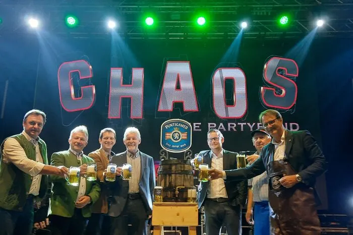 v.l.n.r.: Robert Nagl, Landtagsabgeordneter Hubert Lang, Klaus Ebner, Vizebürgermeister Walter Berghofer, Christoph Miksch, Johann Pfeifer und Bürgermeister Marcus Martschitsch