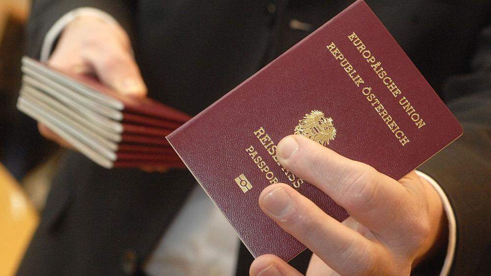 Weder einen österreichischen noch einen ungarischen Reisepass besitzt die Grazer Juristin seit Herbst