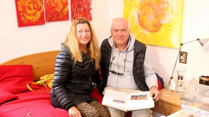 Wenn der bekannte Maler und Bildhauer Heinz Möseneder zum Atelierfest auf 880 Meter Seehöhe nach Gradenegg in der Gemeinde Liebenfels  lädt, bleiben die Besucher nicht aus.