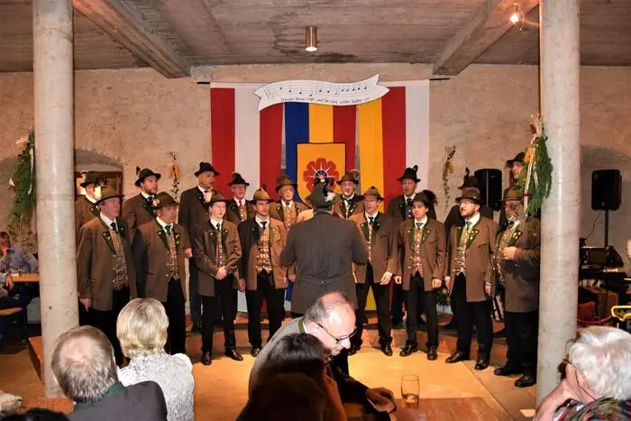 Musikalisch waren der MGV Afritz am See, die Sängerrunde Wabelsdorf, das Doppelquartett Zirbenklang, der Gemischte Chor Zweinitz, die Sängerrunde Kraßnitz sowie das Kärntner Trommlerkorps zu Gast.