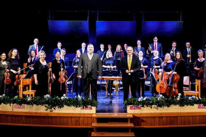 Mit berührenden Worten bedankten sich Präsidentin Rita Gaspar und Präsident Christoph Ehrenhöfer seitens der beiden Lions Clubs sowie Erich Strobl von der Pfarre Friedberg bei den Sponsoren und Konzertbesuchern für die Unterstützung und die zahlreiche Teilnahme an den Konzerten.   