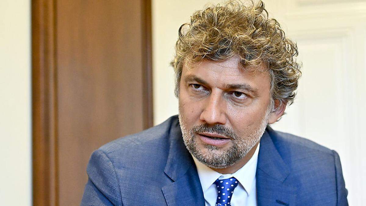 Kürzlich beim Sommernachtskonzert der Wieer Philharmoniker, ab Sonntag in der Staatsoer: Jonas Kaufmann