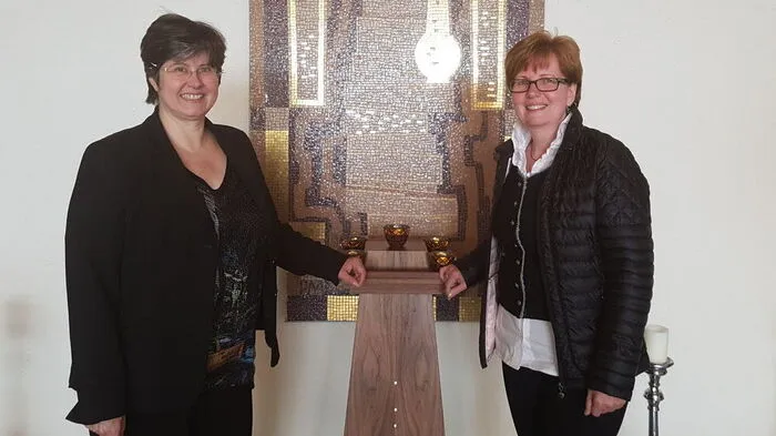 Silvia Arlt und Dolores Auer leiten die Trauergespräche der Bestattung