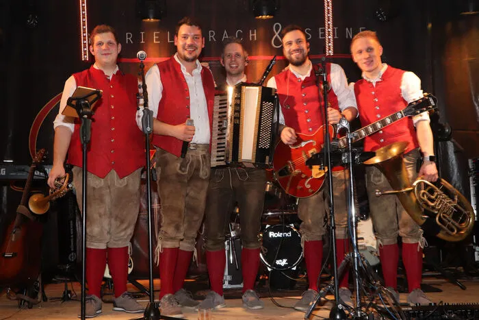 Musikalisch sorgten "Die jungen fidelen Lavanttaler" für Stimmung.