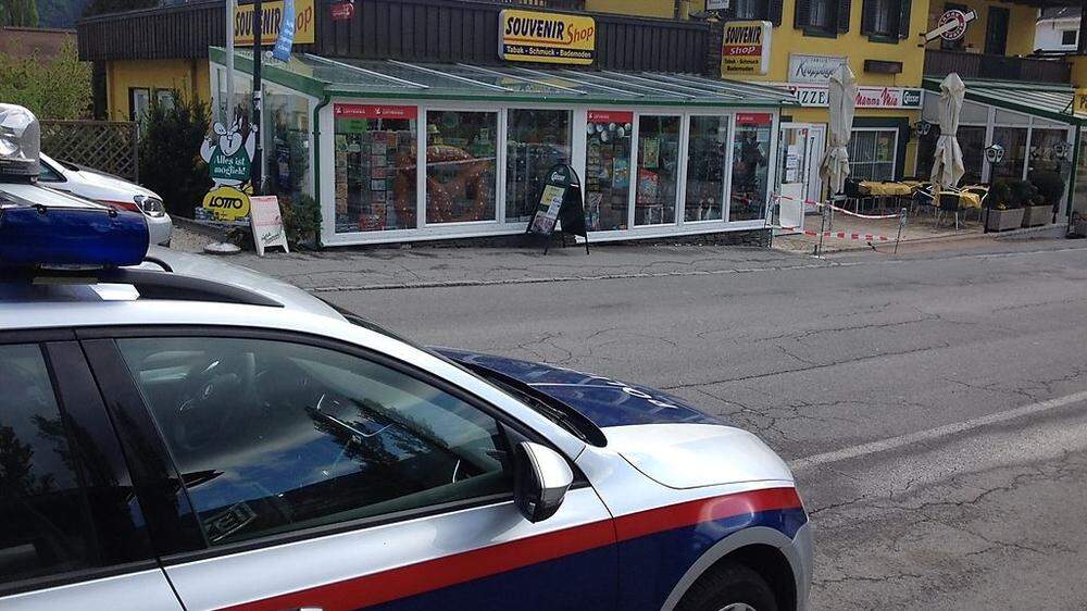Diese Trafik in Ossiach wurde von einem etwa 20-jährigen Mann überfallen