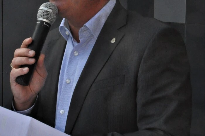 Voitsbergs Bürgermeister Bernd Osprian (SPÖ) betonte, dass 3,1 Millionen Euro in die Sanierung investiert wurden. Inklusive der Sanierung und der Errichtung von Gehwegen im Umkreis der Schulen wurden insgesamt 3,8 Millionen Euro in die Hand genommen.