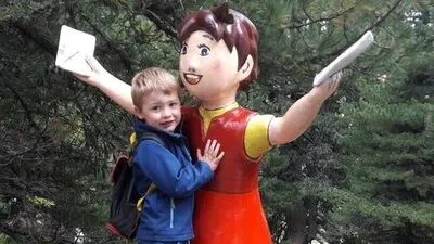 Elias vor seinem tragischen Unfall im Sommer