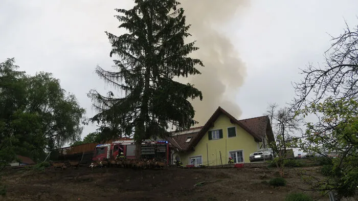 Donnerstagnachmittag geriet ein Wirtschaftsgebäude in Rittschein in der Gemeinde Fürstenfeld in Brand.