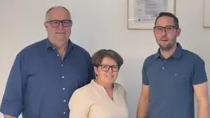 Emmerich, Roswitha und Markus Pechtl freuen sich über das 20-jährige Bestehen ihrer Firma MPE Metalltechnik 