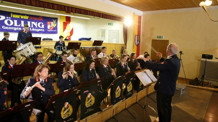 Die Feuerwehrmusik Pölling lud am Sonntagnachmittag zum Frühlingskonzert in das Gemeinschaftshaus Passering.