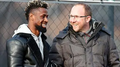 GRAZ,AUSTRIA,12.JAN.18 - SOCCER - tipico Bundesliga, Sky Go Erste Liga, SK Sturm Graz vs FC Blau Weiss Linz, test match. Image shows Bright Osagie Edomwonyi and sporting director Guenter Kreissl (Sturm).
Photo: GEPA pictures/ David Rodriguez Anchuelo