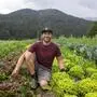 Michael Windberger bewirtschaftet auf einem Hochplateau in Pichl-Vorberg einen Bio-Vielfaltsgarten und baut dort saisonales und regionales Gemüse an