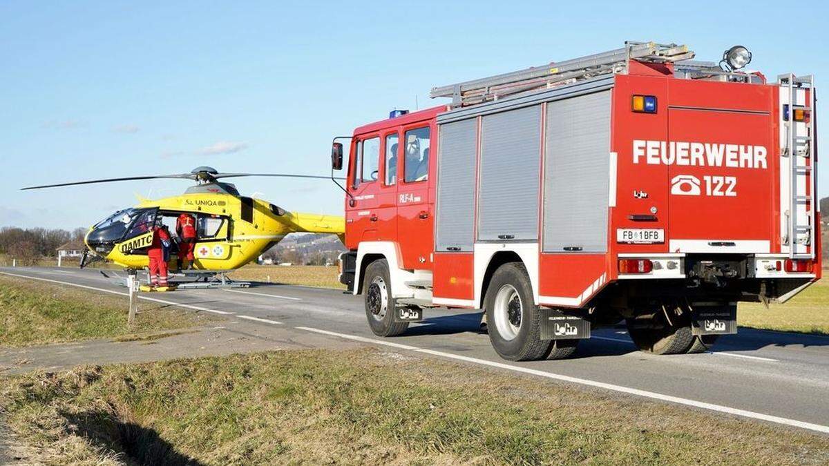 Der Rettungshubschrauber ist im Einsatz