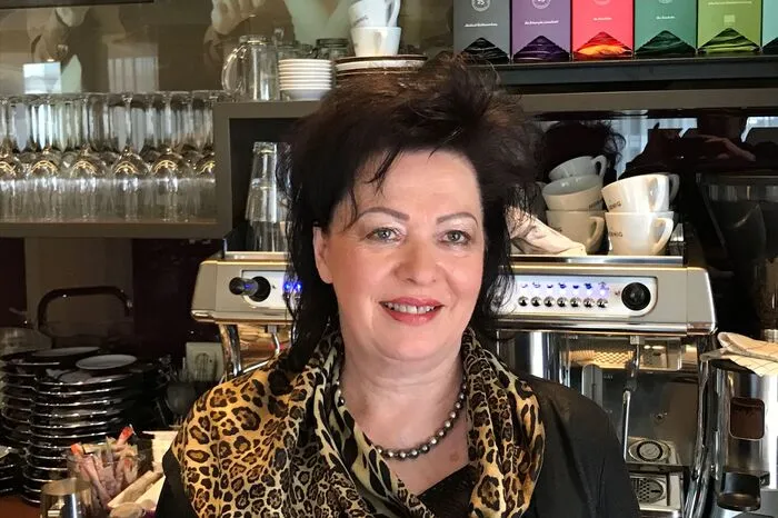 Hilde Hofer, La Vita, Weiz: Wir haben seit 7 Uhr offen und es sind schon die ersten Gäste gekommen.