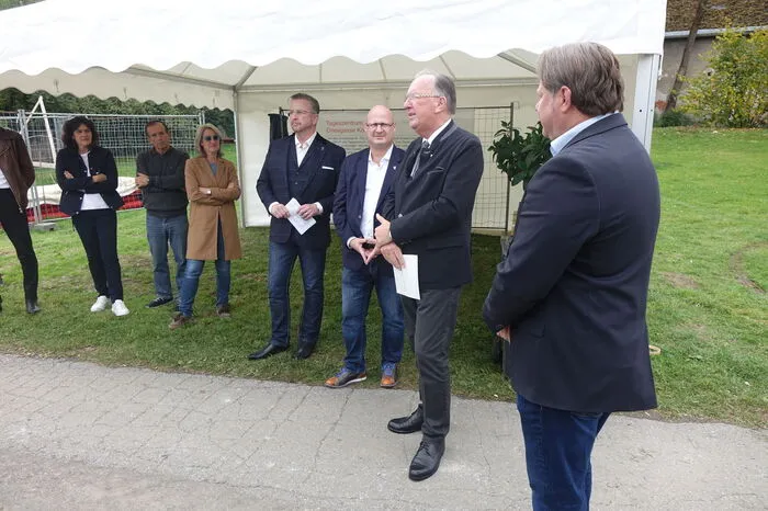 Klicken Sie sich durch die Fotos von der Spatenstich-Feier.