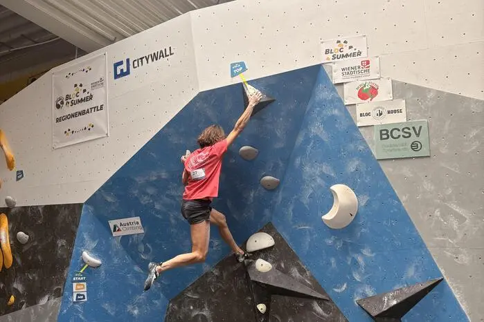 Das Bloc Summer Finale 2026 zeigte das hohe Niveau der Hobby- und Nachwuchsklasse. Mit erstklassigem Sport, bester Stimmung und Top-Organisation bleibt die Veranstaltung als Highlight der Saison in Erinnerung der Sportler und des Publikums.