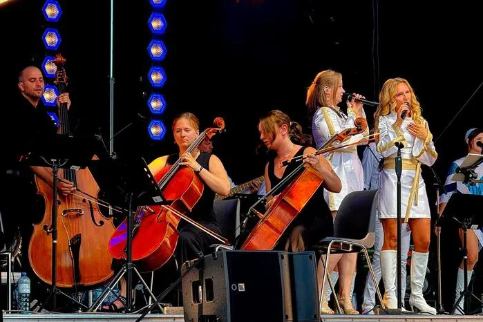 Die ABBA Symphonics präsentierten Hits wie Dancing Queen oder Mama Mia.