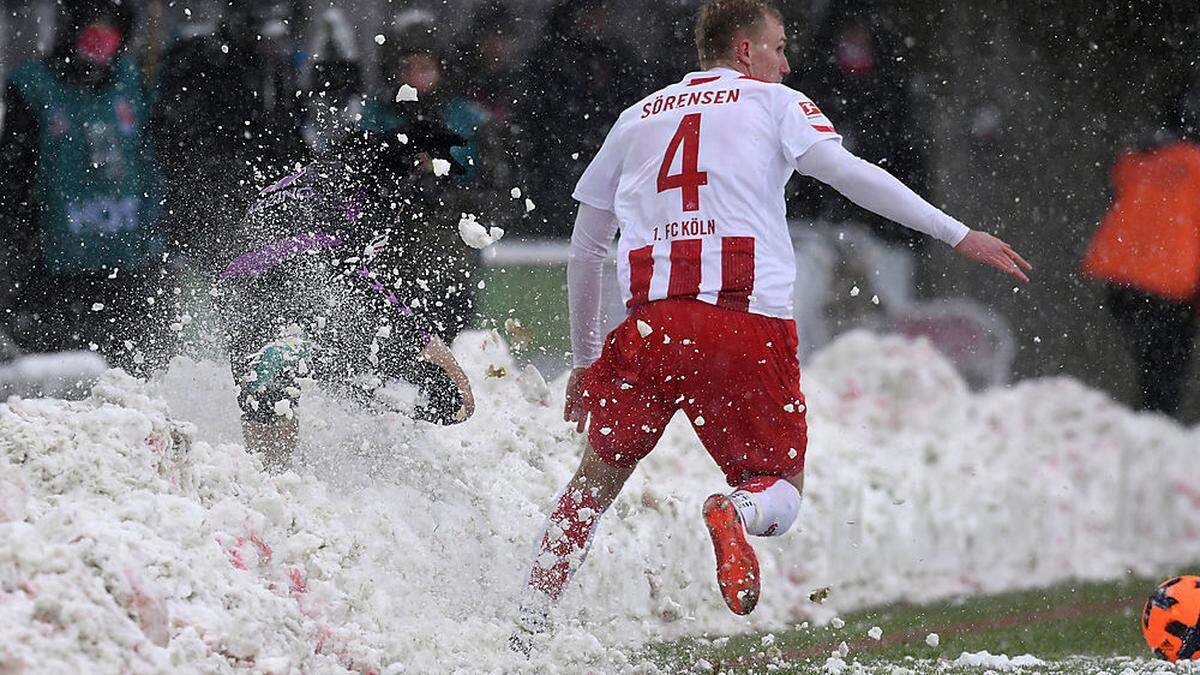 Schneetreiben in Köln