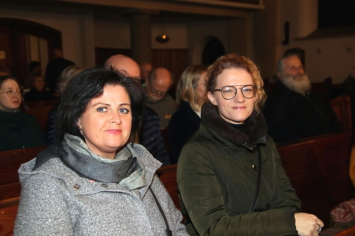 Klicken Sie sich durch die Bilder des Konzertabends!