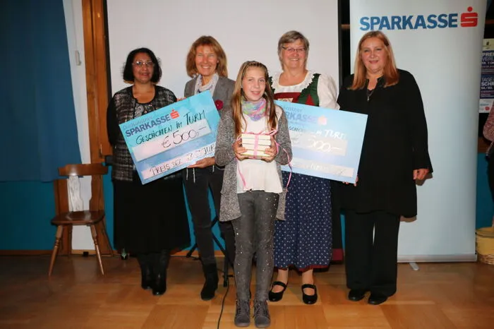 Yanin Espinoza Zwischenberger, Maria Matheusch (Jurypreis), Nachwuchsautorin Jasmin Rupitsch, Theresia Schwaiger (Publikumspreis), Melitta Fitzer