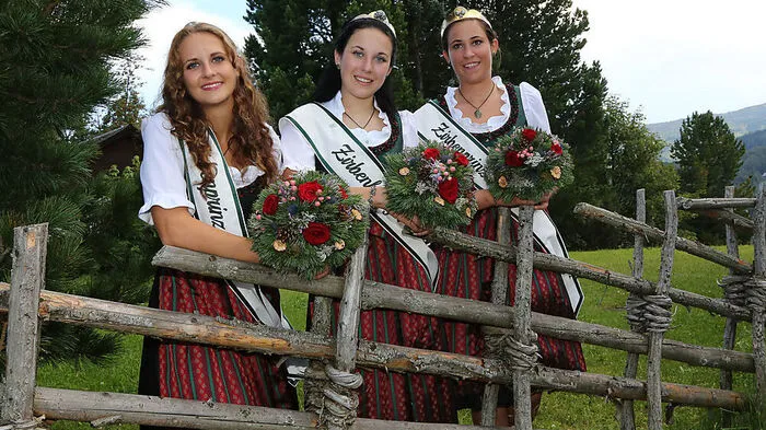 Die neuen Hoheiten im Zirbenland: Alexandra, Petra, Astrid