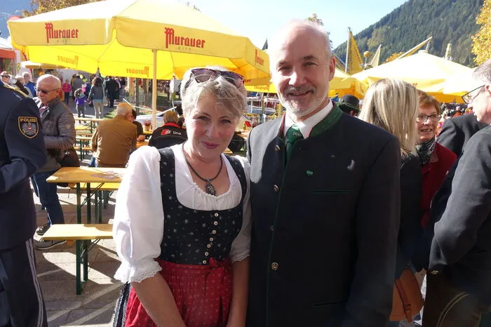 Zahlreiche Ehrengäste fanden sich zur Eröffnung ein...