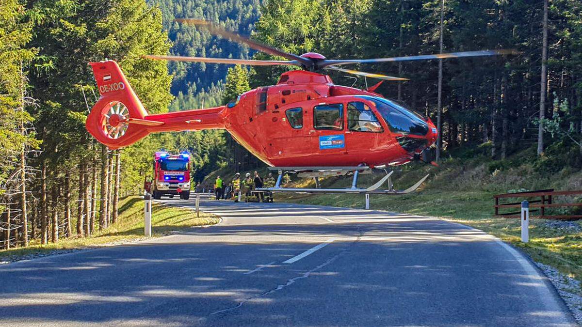 Der Mann wurde mit dem Notarzthubschrauber in das Krankenhaus Lienz geflogen