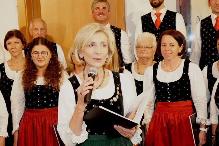 Obfrau Roswitha Alward begrüßte die zahlreichen Gäste.