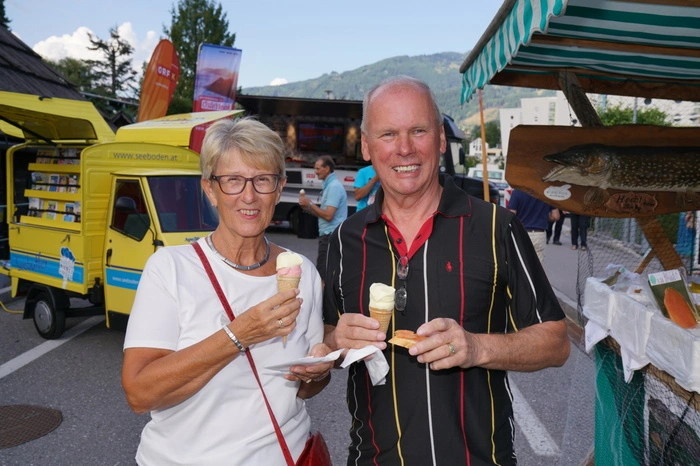 Klicken Sie sich bitte durch die weiteren Fotos!