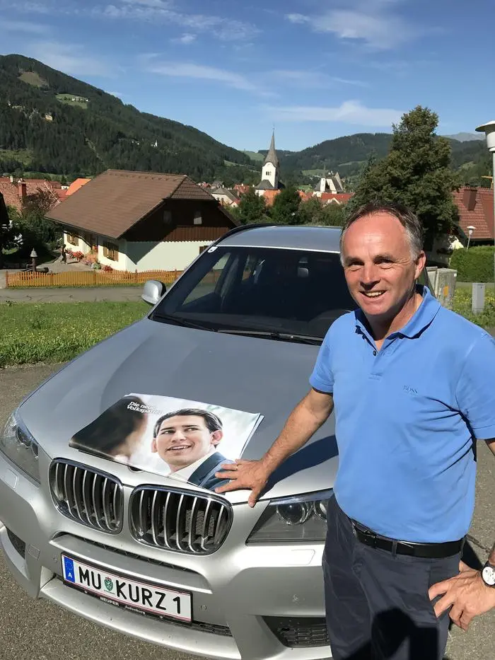 Karl Schmidhofer mit neuem Wunschkennzeichen