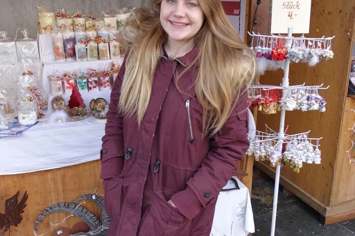 „Eingemummt von oben bis unten, das ist mein klassisches Winteroutfit“, meint Isabella Weiss aus Leoben. Dicke Hose, warme Schuhe, Pullover, Schal und Haube: So wird der Leobenerin auch bei besonders frostigen Temperaturen nicht kalt. 