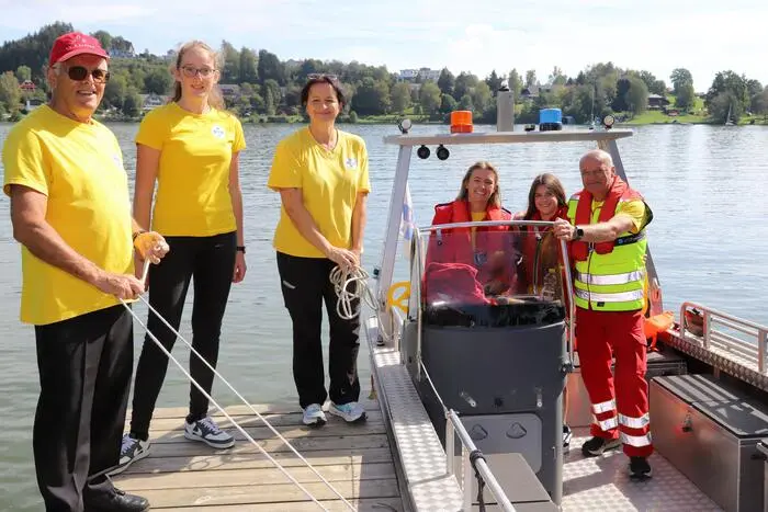 Das ÖWR-Team der Wasserrettung Maltschacher See führte den beliebten Bootstransfer mit den Besuchern zwischen Seewirt Spiess und Hecher durch.