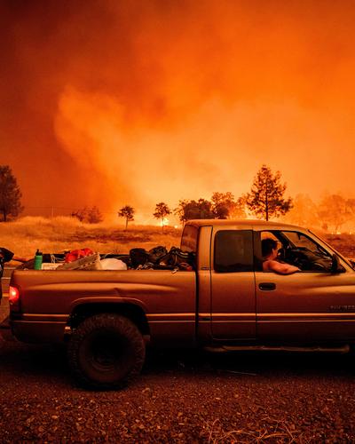 Auf der Flucht vor den Flammen in Tehama County, Kalifornien