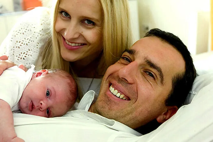 Elternglück: Kern und Ehefrau Eveline mit der gemeinsamen Tochter Carla, die heute neun Jahre ist