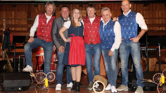 Die Traditionsband „Die Karawanken“ sorgten wieder für die musikalische Stimmung  den zahlreichen Gästen im Kulturhaus.