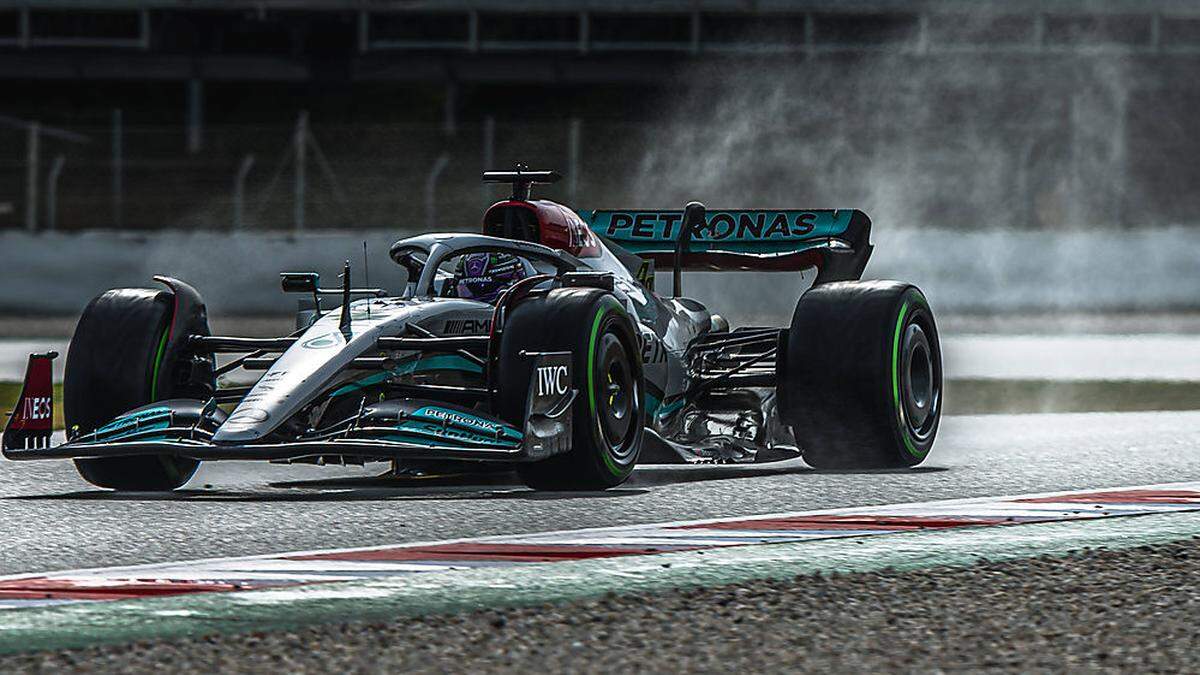 Lewis Hamilton bei den Testfahrten in Barcelona