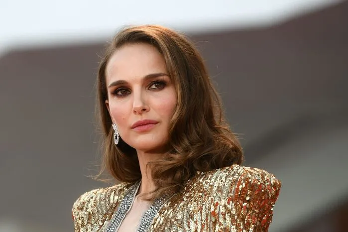 Die israelisch-amerikanische Schauspielerin Natalie Portman hatte ihr Filmdebut schon mit 13 Jahren in "Léon - der Profi" an der Seite von Jean Reno.
