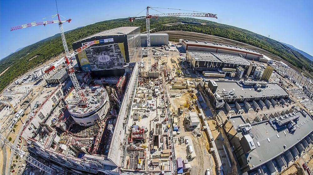 Baustelle der Superlative: 5000 Menschen arbeiten am Kernfusionskraftwerk ITER